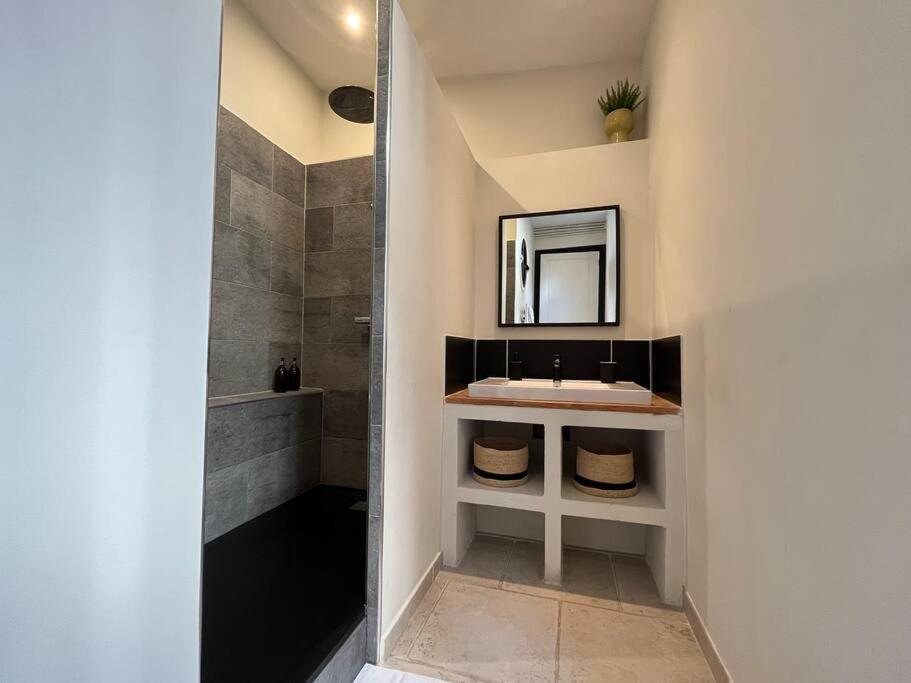 Appartement Au Coeur De Кан Екстериор снимка